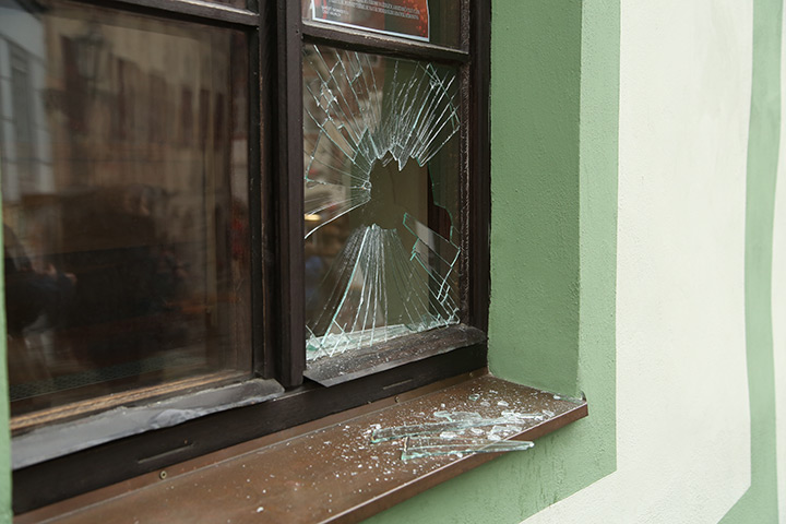 A2B Glass are able to board up broken windows while they are being repaired in Reading.